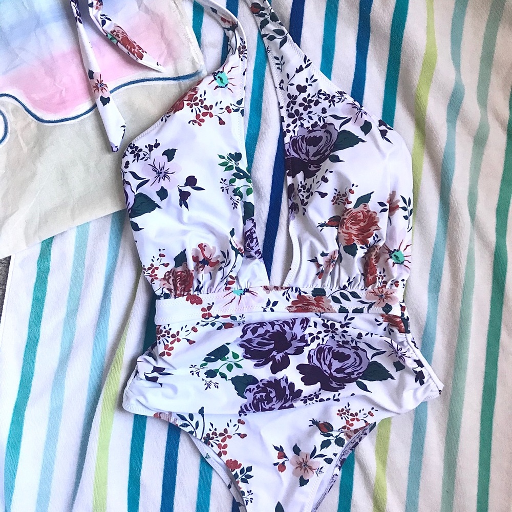 Cupshe Bathing suit one piece floral